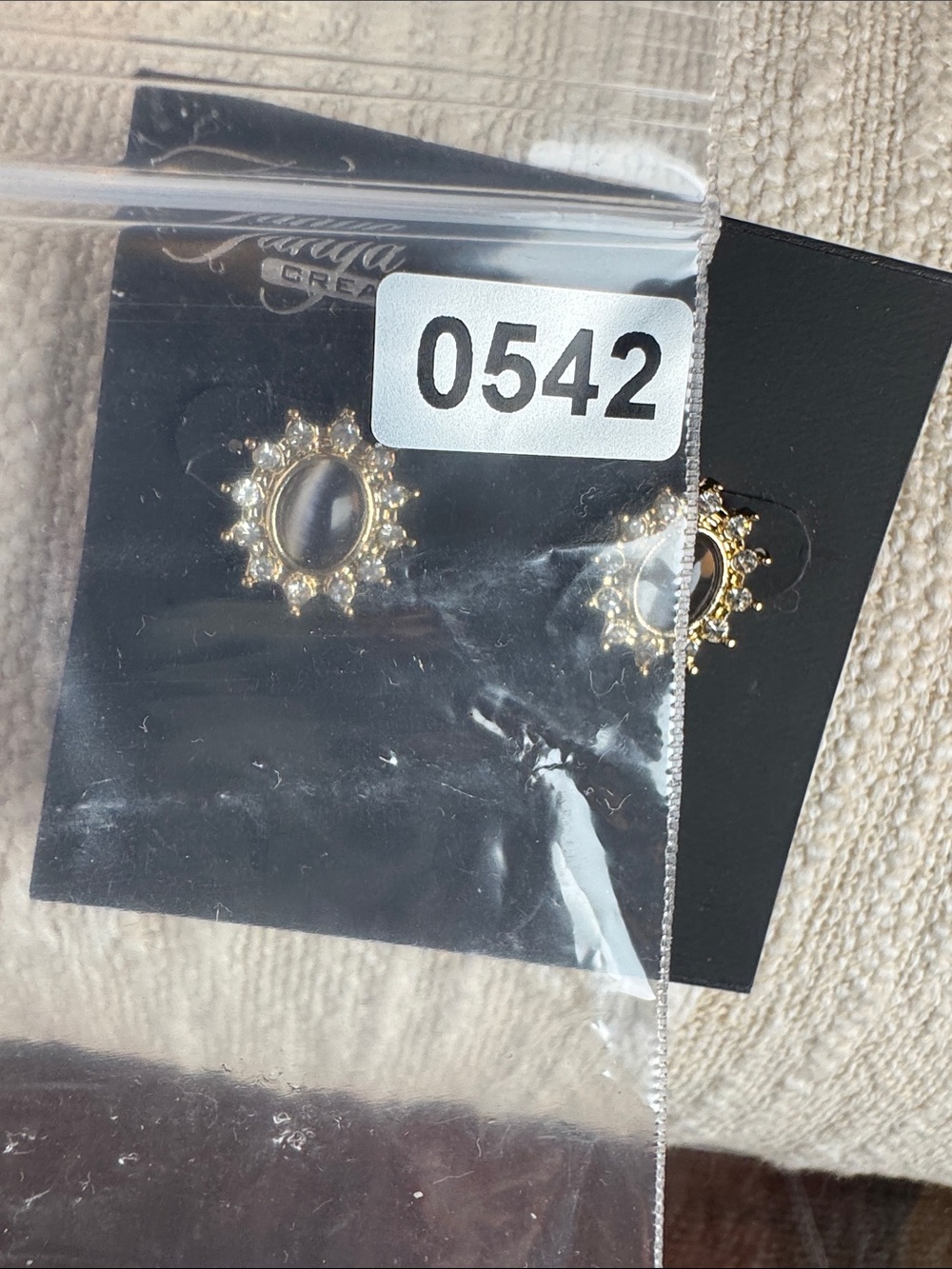 0542-Tanya‎ Creations Gold Crystal Sunburst Stud Earrings - Clear - Picture 3 of 5